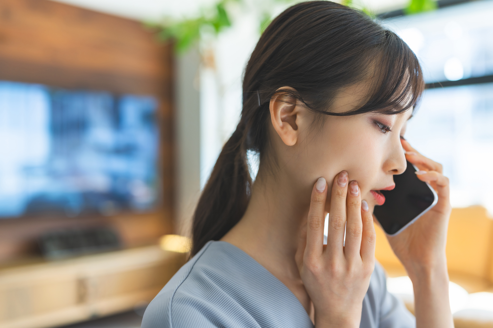 勉強しろと言われてつらい…毒親の過干渉に悩む受験生へ